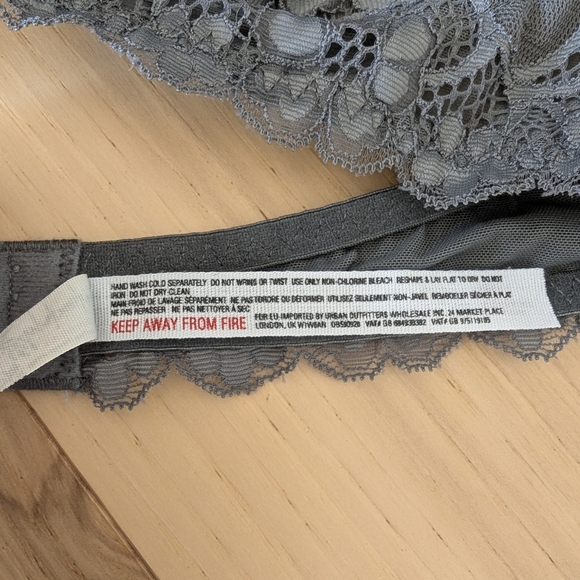 Free People Galloon Lace Halter Bralette Gray Plunge Stretchy Soft Wireless - Picture 8 of 9